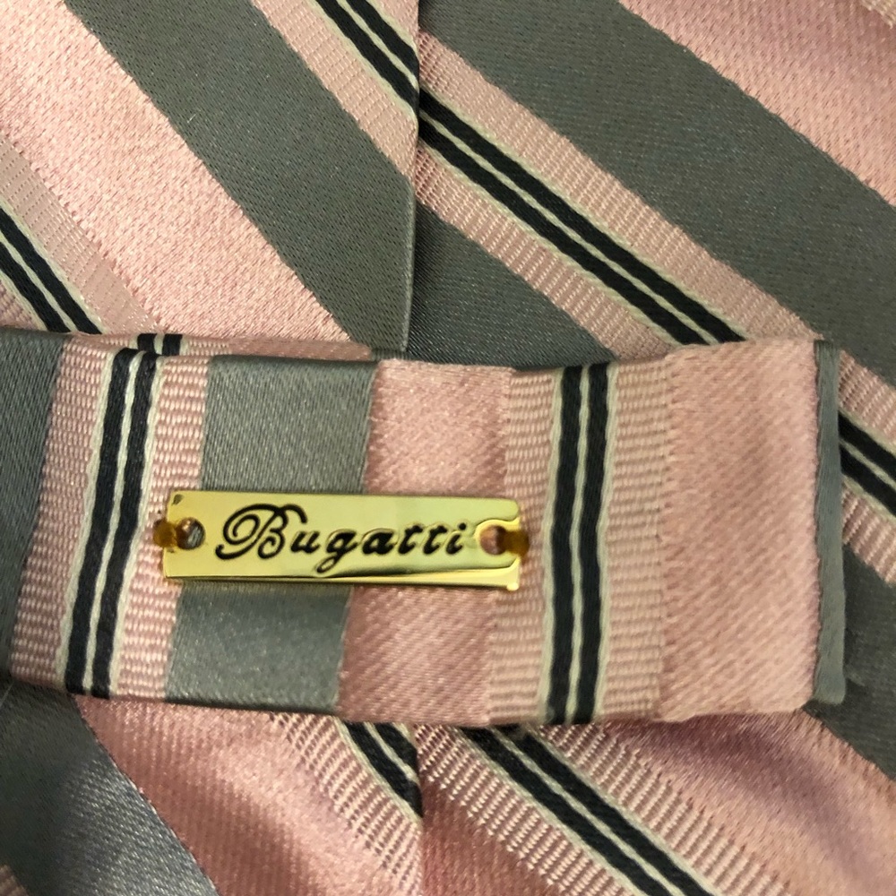 Bugatti Necktie - Picture 9 of 9